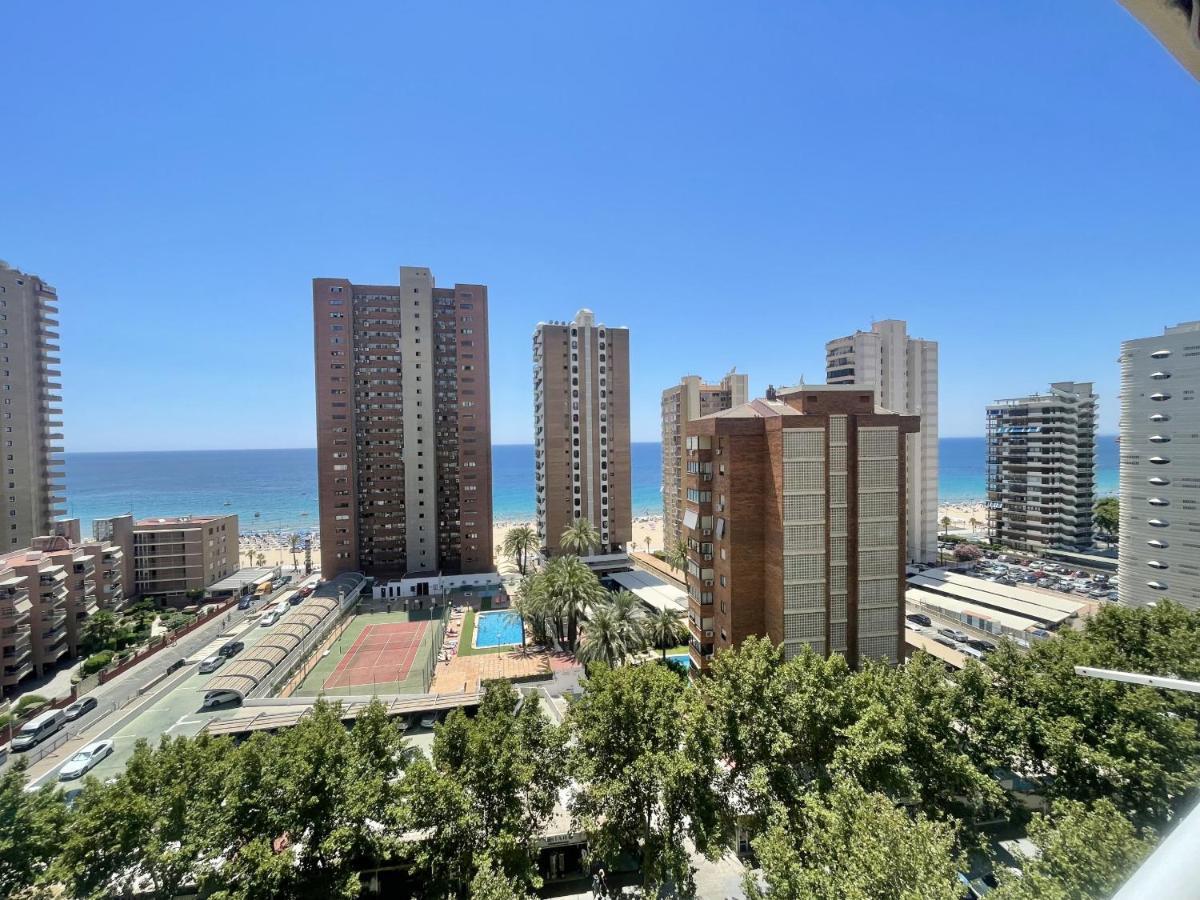Eleven Caballos Apartment Бенідорм Екстер'єр фото